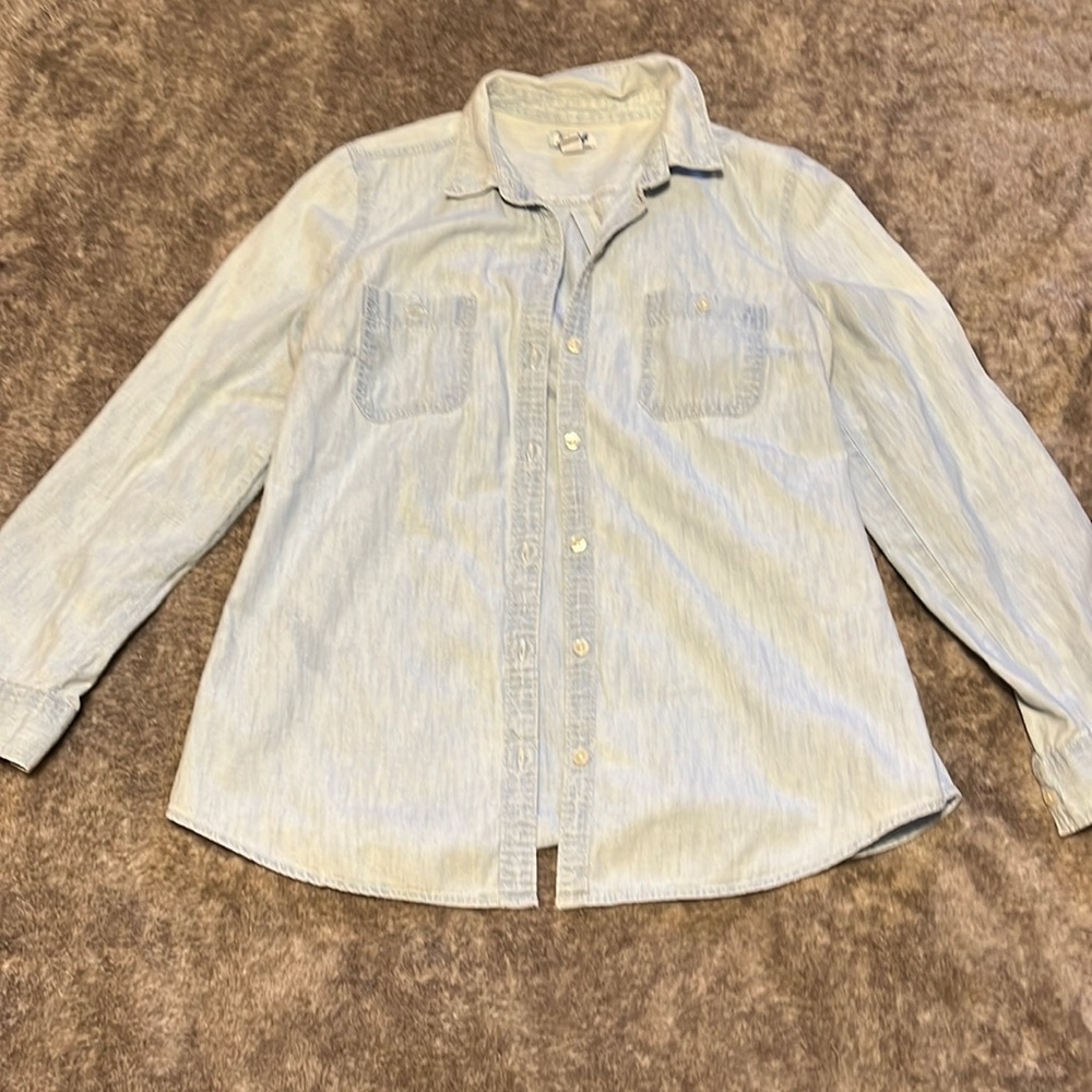 Old navy button up light wash denim shirt size medium GUC